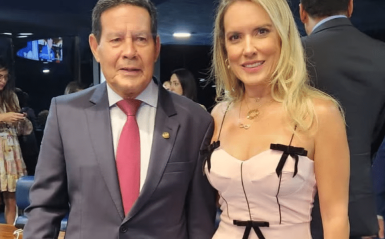 Mourão e esposa (reprodução Instagram)