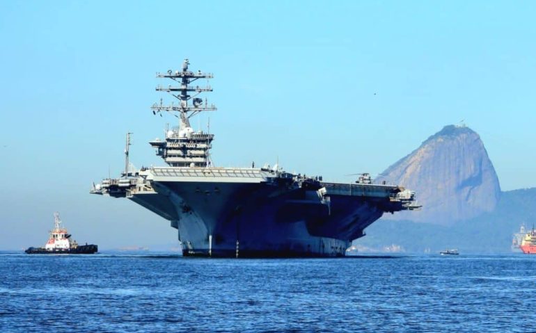 O porta-aviões nuclear USS Nimitz no Rio de Janeiro (Imagem: divulgação)