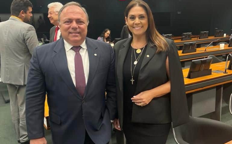 Deputados Eduardo Pazuello (PL-RJ) e Simone Marqueto (MDB-SP), relator e autora do projeto de lei, respectivamente. (Imagem: divulgação)