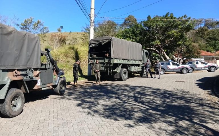 Exército e Polícia recuperam em 8 horas pistola roubada de militar do CAVEx durante treinamento