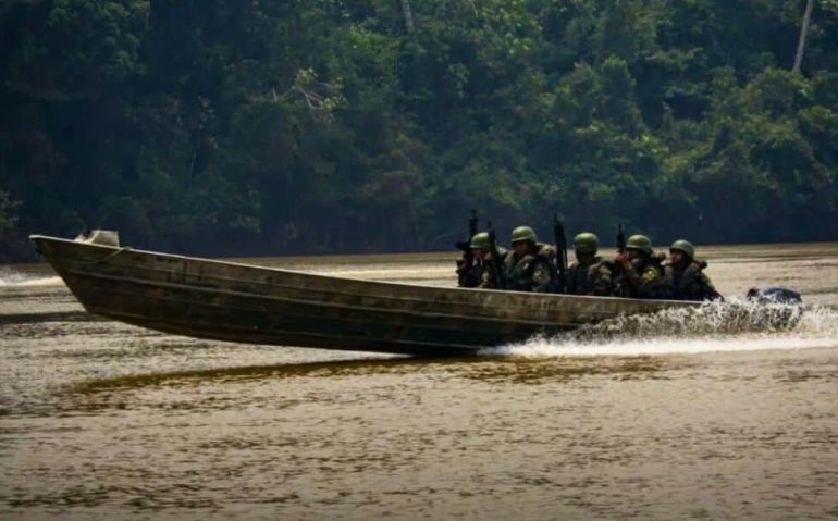 Patrulha fluvial na Amazônia (Imagem: CMA)
