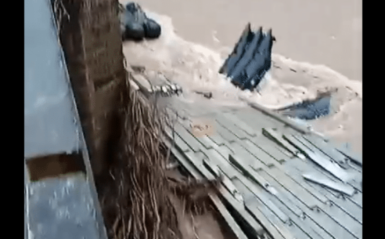 Ponte do Exército arrastada em Sinimbu
