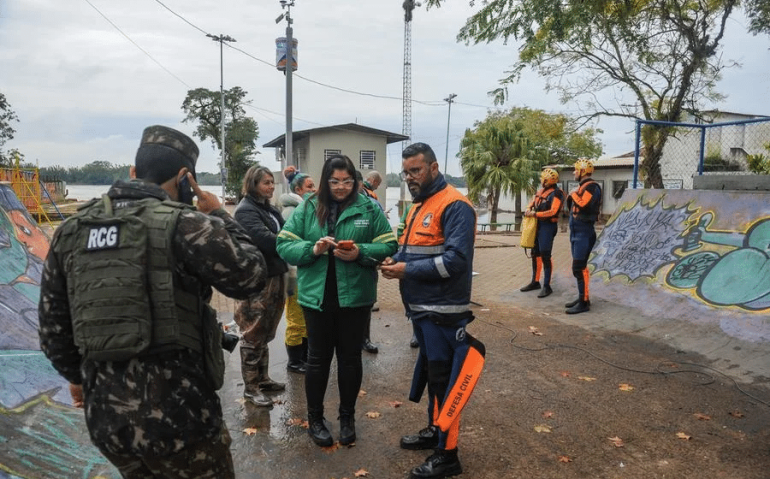 Exército, Defesa Civil e Prefeitura de Porto Alegre atuam na Ilha da Pintada
Camila Cunha