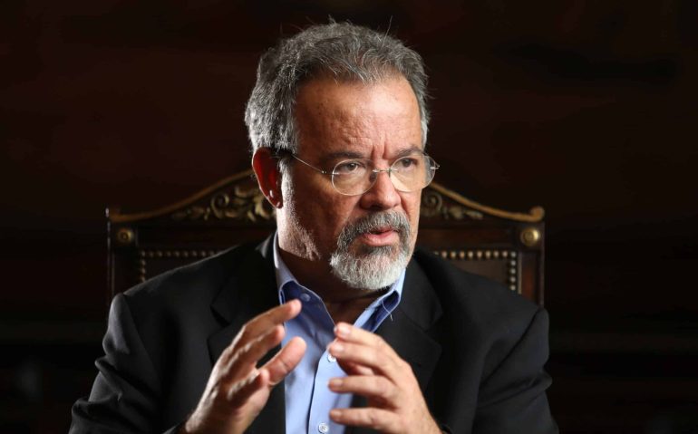 Entrevista com Ministro da Defesa Raul Jungmann, nesta manhã de sexta-feira  (22), no Pacio Duque de Caxias no Centro do Rio de Janeiro.