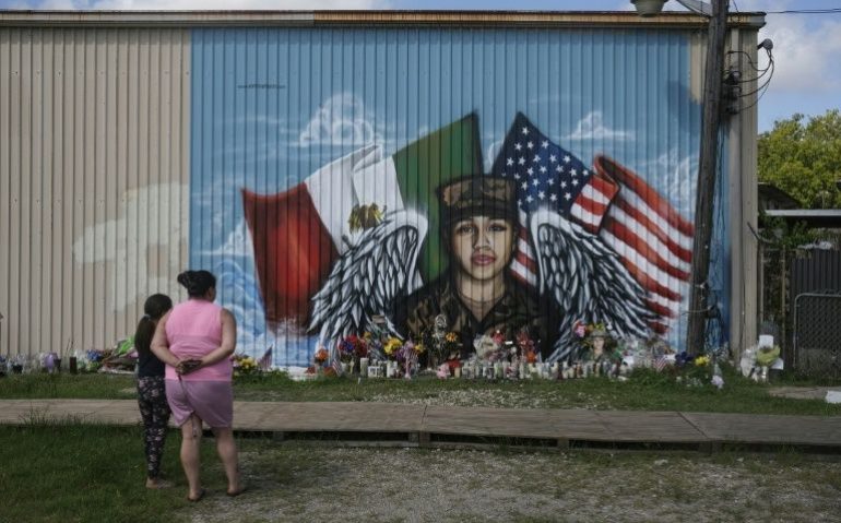 Painel em homenagem à soldado Vanessa Guillén, morta na Base de Fort Hood