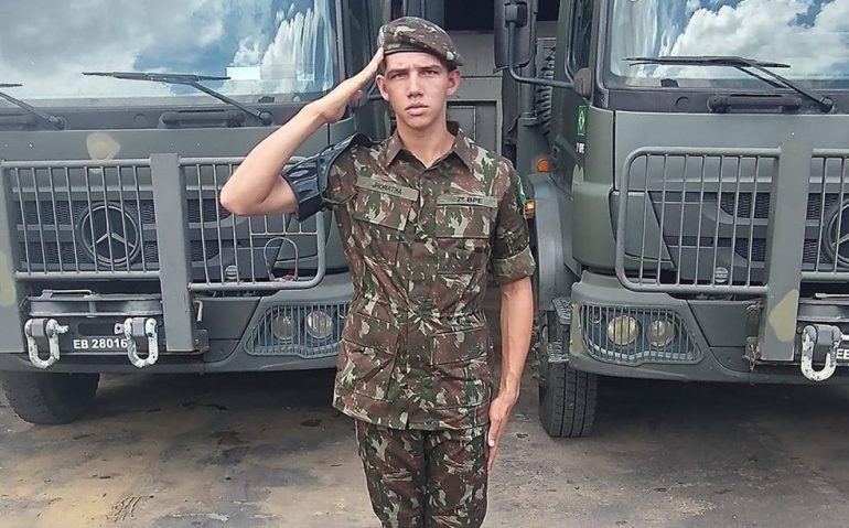 Jonatha Correa Pantoja saiu do município de Borba para servir ao Exército em Manaus. — Foto: Arquivo Pessoal