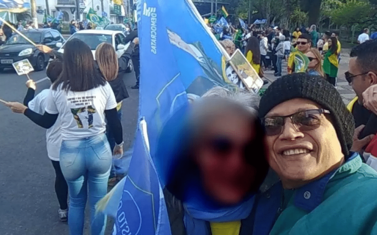 SUB OFICIAL DA MARINHA CONDENADO PELO 8 DE JAN, COM A ESPOSA