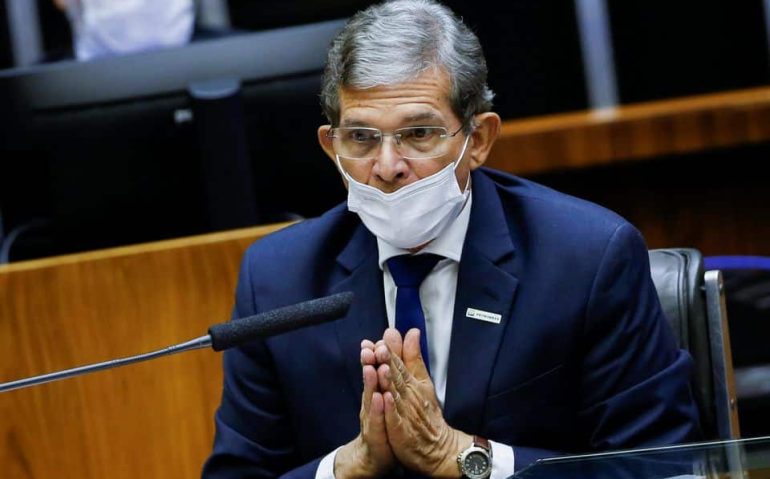 Joaquim Silva e Luna, CEO da petroleira estatal brasileira Petrobras, fala durante sessão no plenário da Câmara dos Deputados em Brasília, Brasil, 14 de setembro de 2021. REUTERS/Adriano Machado