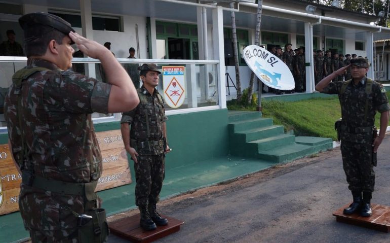 TROCA DE COMANDO