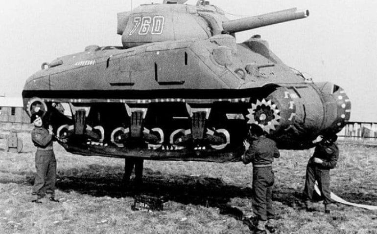 Tanque falso do 23º quartel-general das Tropas Especiais - National Archives