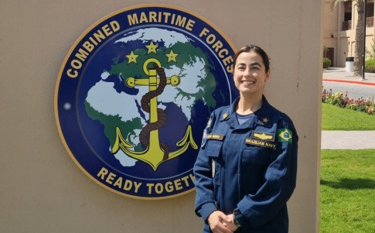 Tenente Luciana Mendes da Marina
