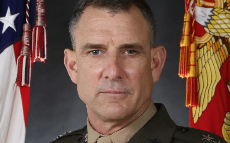 Frank Donovan, novo líder do comando Sul, dos EUA, na América Latina
Imagem: Reprodução/Marinha dos EUA