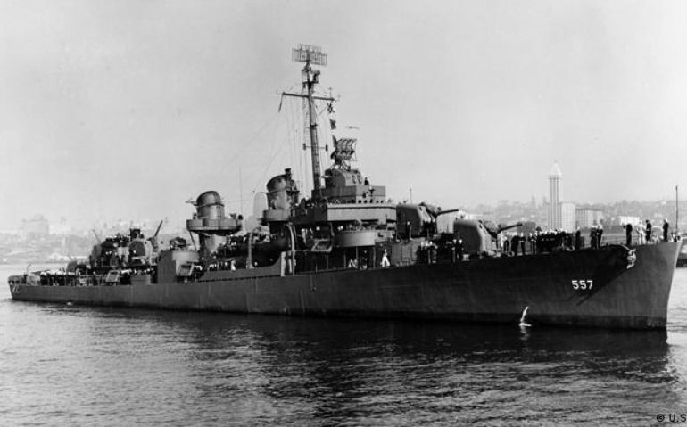 O USS Johnston em foto de 1943, um ano antes de naufragar