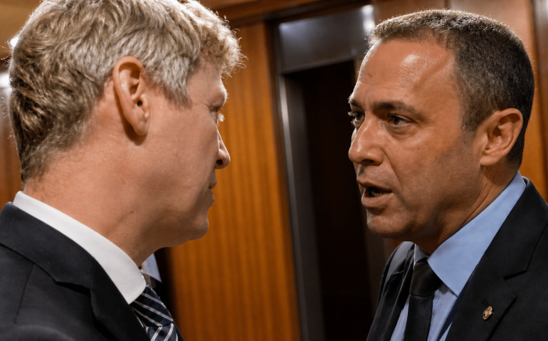 Deputado Marcel Van Hattem e general Emílio Ribeiro (Imagem editada com auxílio da IA)