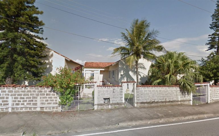 Soldado estava de serviço na vila militar de Oficiais, na avenida Eng. Max de Souza, no bairro Coqueiros, em Florianópolis (Imagem: 63 BI)