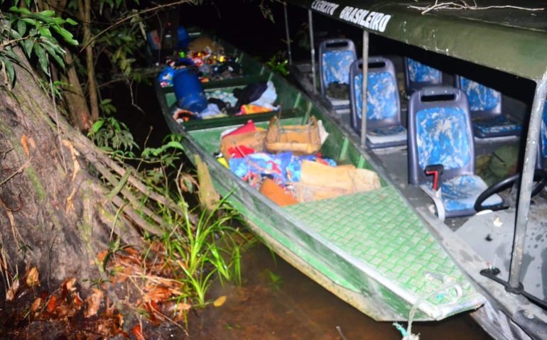 Voadeira apreendida com drogas na amazônia