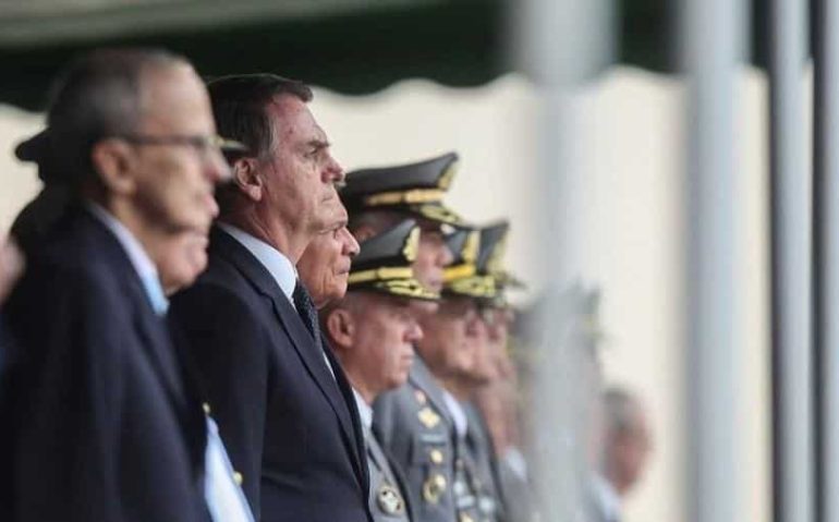 Oito dos 22 ministros de Bolsonaro são militares, a maior participação das Forças Armadas em um governo desde a redemocratização - Equipe de transição/Rafael Carvalho