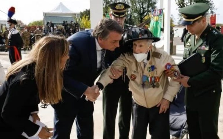 bolsonaro e veterano da FEB