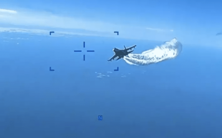 caça russo derruba drone americano