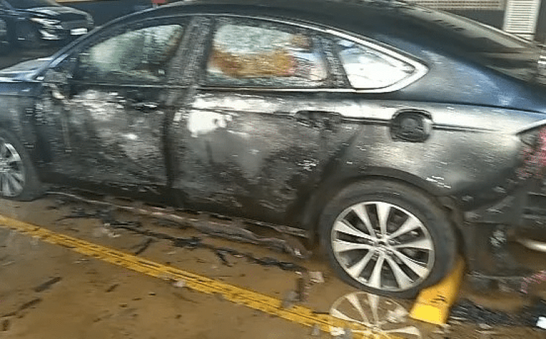 carro queimado GSI