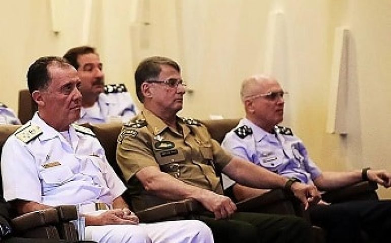 comandantes das Forças Armadas
