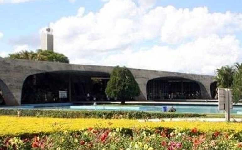 Fachada da extinta ESAF (Escola de Administração Fazendária), agora ocupada pela ESG (Escola Superior de Guerra), em Brasília
Imagem: Sindifisco Nacional / site na internet