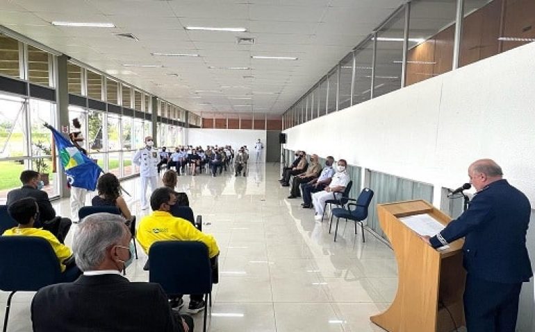 escola superior de defesa