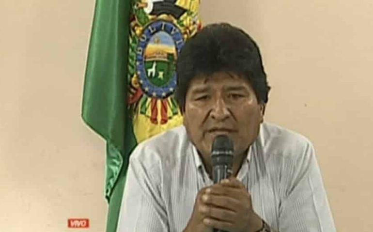 Evo Morales anuncia renúncia pela TV