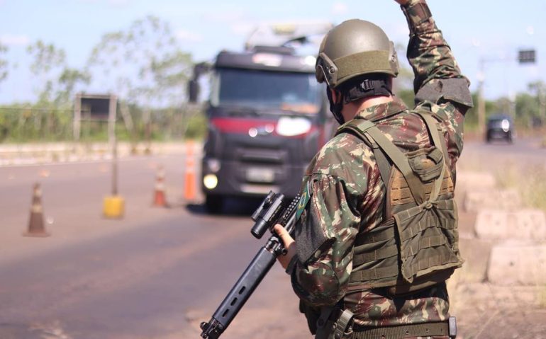 exército na fronteira