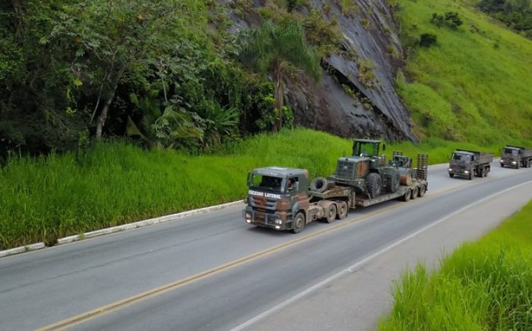 Equipe do Exército chegando em Angra dos Reis (R3)