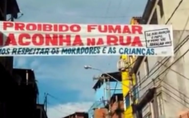 faixa-atribuida-a-traficantes-da-cidade-de-macae-rj-pede-respeito-a-moradores-e-criancas-1517938055867_615x300