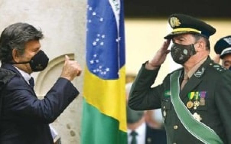 PONTE O comandante do Exército, general Paulo Sérgio, tranquilizou o presidente do STF, Luiz Fux, sobre intenções dos militares (Crédito: Divulgação)