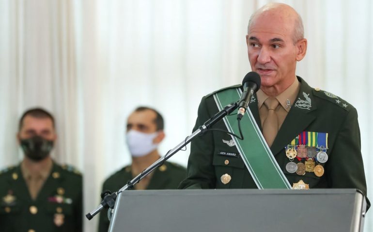 O general Antonio Amaro, chefe do Estado-Maior do Exército, em evento com o presidente Jair Bolsonaro — Foto: Marcos Corrêa/PR