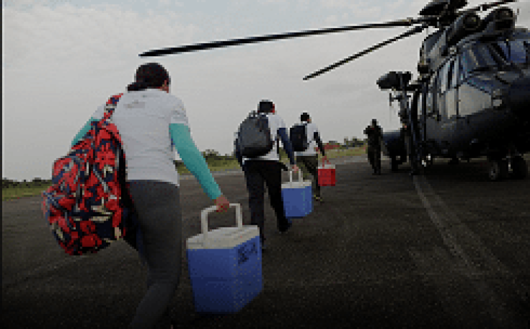 YAUARETÊ, Brasil (Reuters) - Um helicóptero do Exército voou para duas aldeias (Ueslei Marcelino/REUTERS)