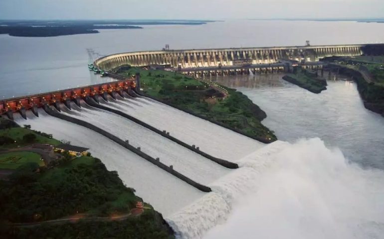 ara por estatais levou o Ministério de Minas e Energia a “ativar” uma inutilidade denominada ENBPar para cuidar da gigante Itaipu Binacional