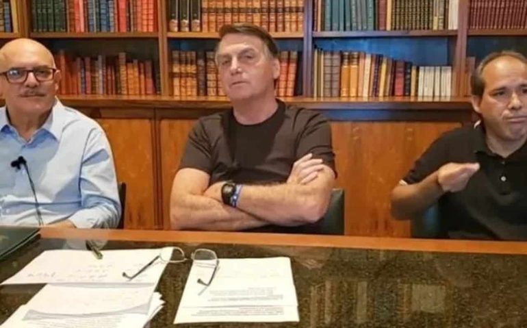 live bolsonaro forcas armadas_0