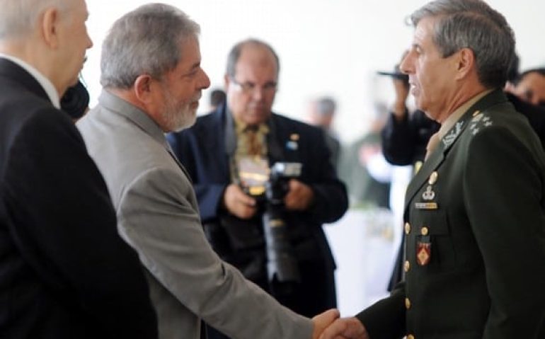 lula e general heleno