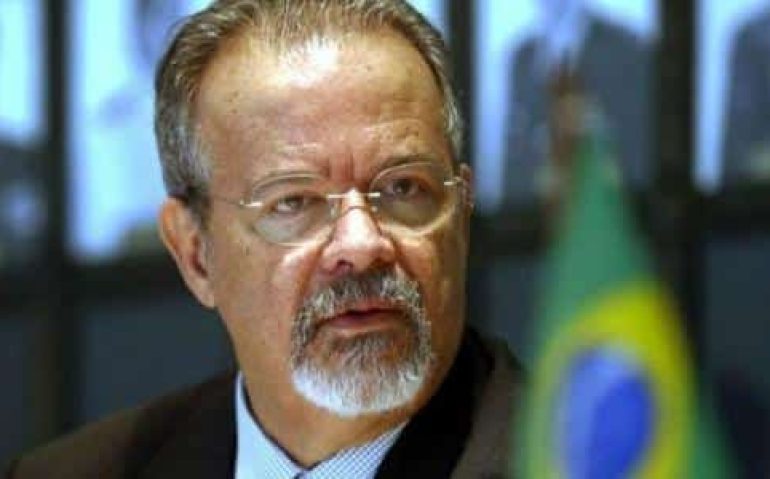 ministro-da-defesa-raul-jungmann-1514483672651_v2_615x300