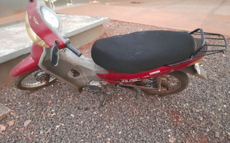 moto biz furtada do pátio do 11 rcmec