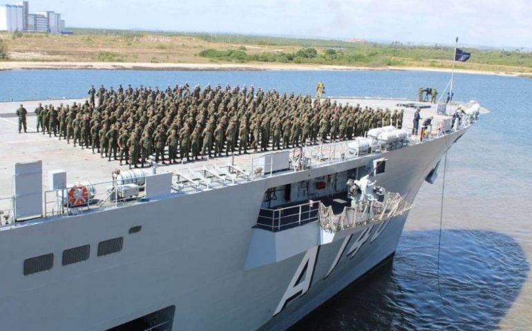 navio da marinha tripulacao