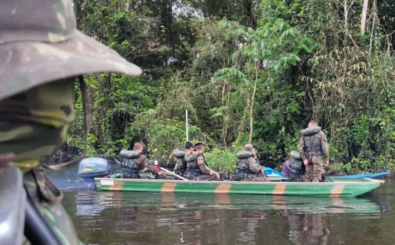 patrulha fluvial na amazônia