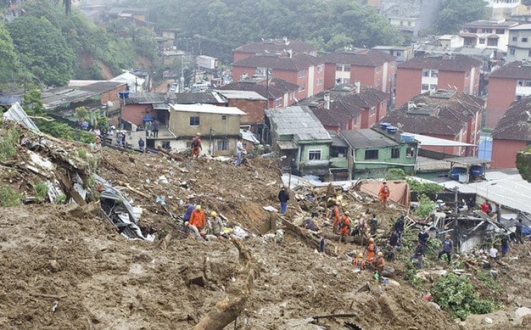 Exército, Aeronáutica e Marinha devem ajudar nas operações após a chuva em Petrópolis
DIVULGAÇÃO/GOVERNO DO RIO