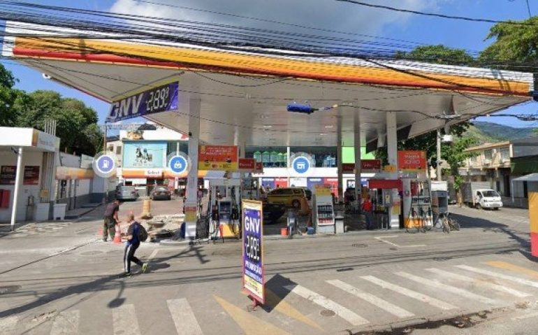 posto de gasolina tiroteio RJ