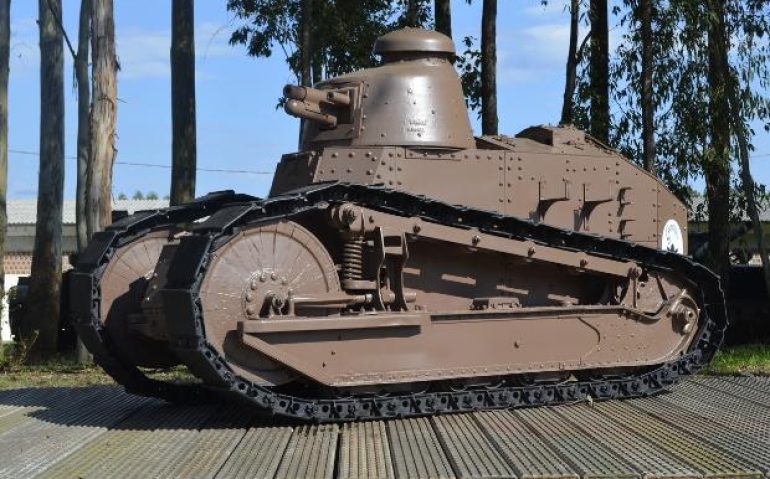 renault FT-17