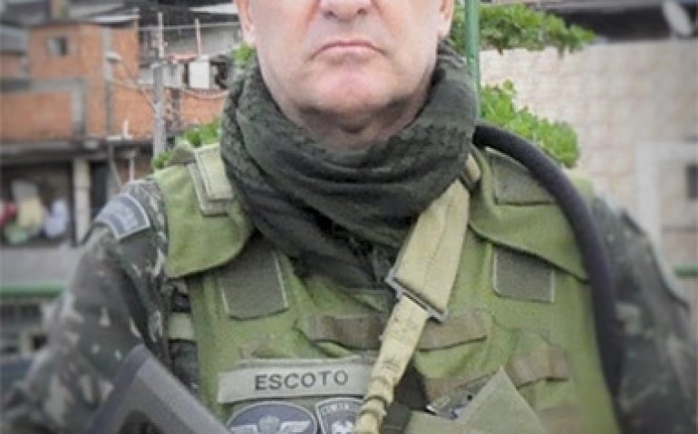 roberto-escoto-fundador-aquila-international2