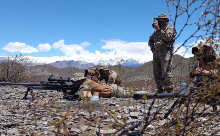 Soldados do Exército argentino durante treinamento em Mendoza — Foto: Reprodução/Twitter/Ejército Argentino