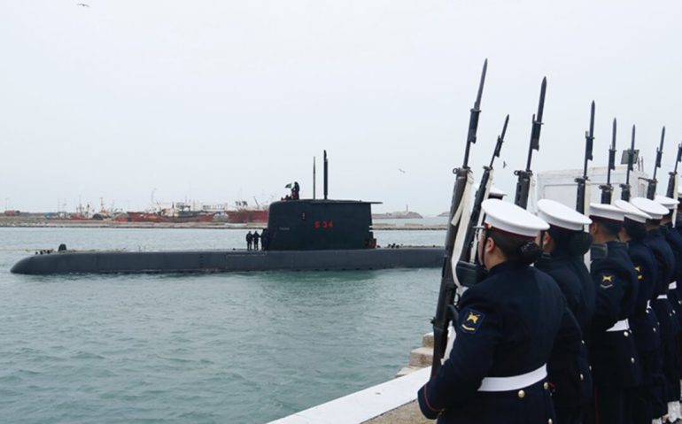 Submarino da Marinha do Brasil derrota porta-aviões dos EUA em operação secreta. Conheça os detalhes dessa missão que chocou o mundo naval!