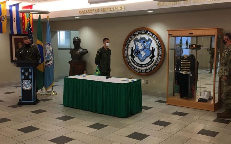 uniforme histórico da ESA em Fort Benning - Cópia