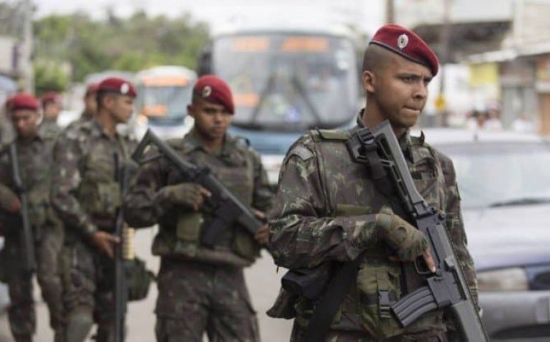 xexercito.jpg.pagespeed.ic_.a8Mg9zmIK1